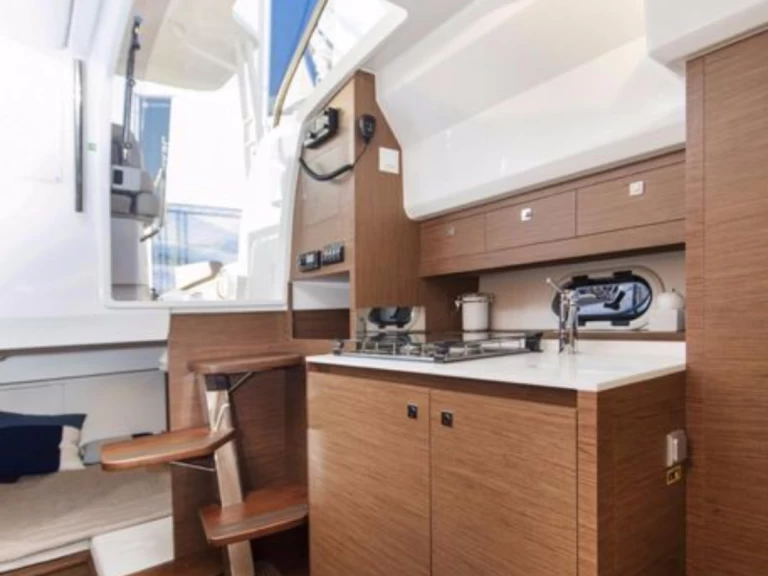 Pronájem jachty v Puerto Portals -Jeanneau Cap Camarat 10.5 WA na Samboatu