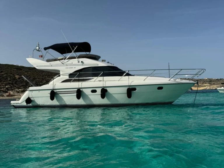 Pronájem Motorová loď Princess s licencí