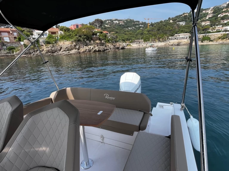 Pronájem Motorová loď Ranieri s licencí