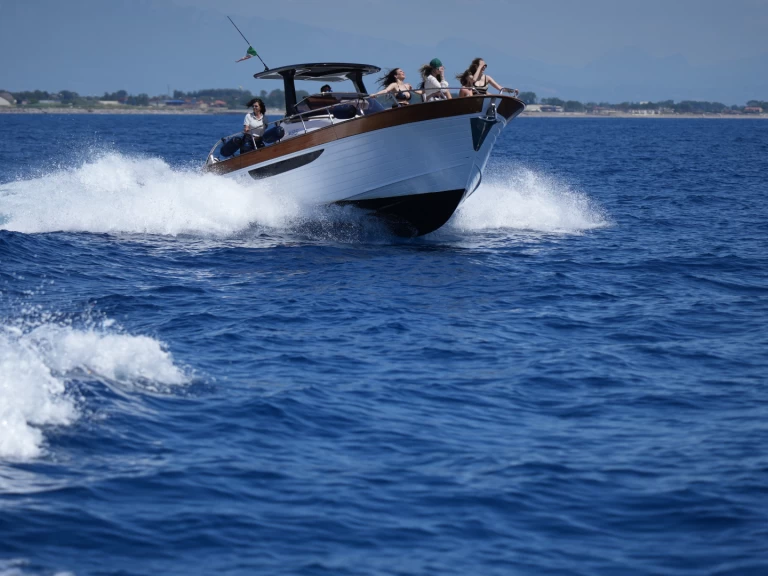 Pronájem Motorová loď v Amalfi  -Mimi Libeccio 9.5 wa