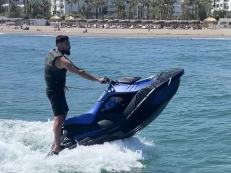 Pronájem lodi Puerto Banús lákavé ceny sea-doo