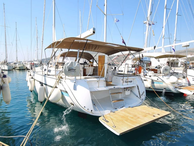 Pronájem Plachetnice Bavaria s licencí