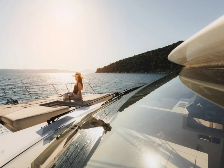 Pronájem Jachta Jeanneau s licencí