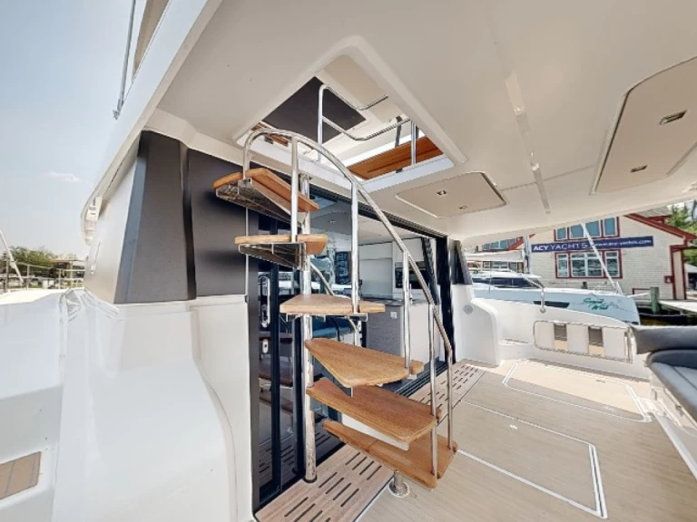 Pronajmout Motorová loď se skipperem či ne Fountaine Pajot v Annapolis