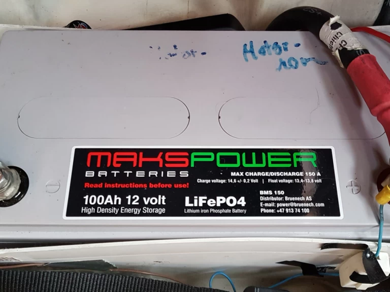 Pronájem jachty v Hjellestad -Bénéteau Oceanis 37 na Samboatu