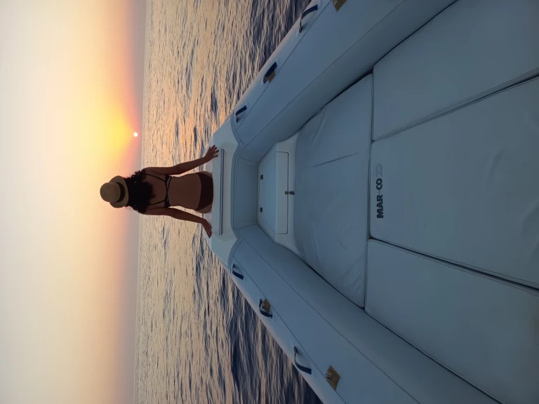 Pronájem Polotuhá loď Marco s licencí