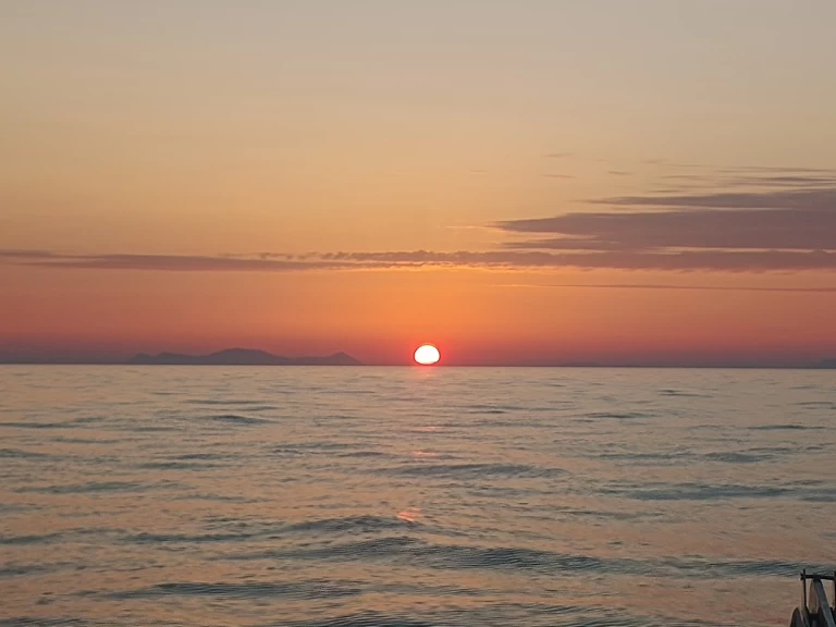 Pronajmout Polotuhá loď se skipperem či ne Marco v Oía