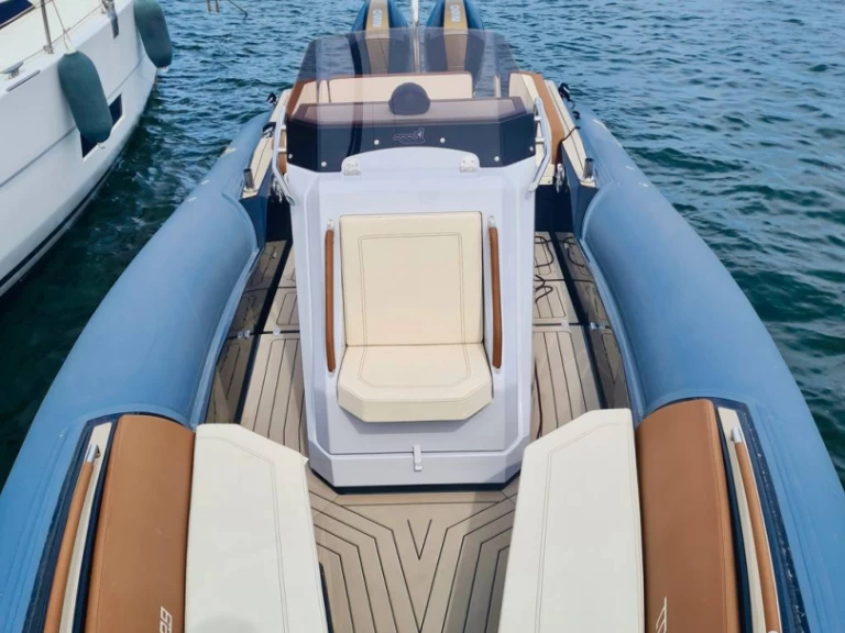 Pronajmout Polotuhá loď se skipperem či ne MV Marine v Saint-Florent