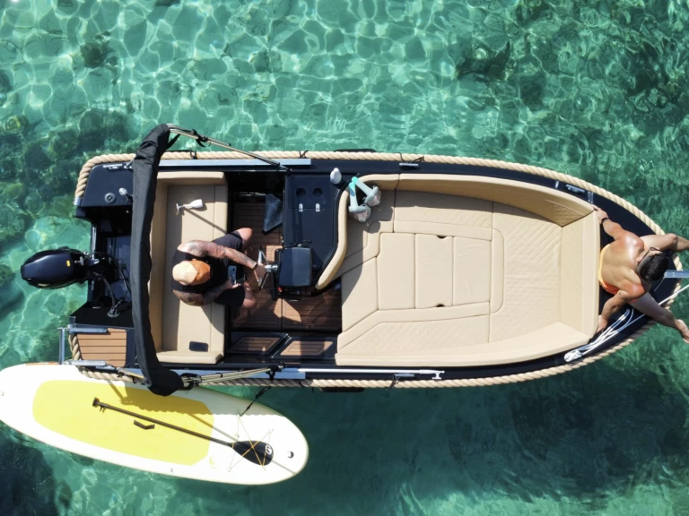 Pronajmout si Silent Yachts 525 v Sant Antoni de Portmany