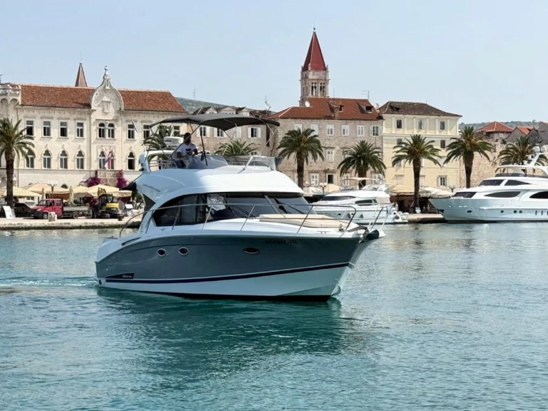 Pronájem lodi Bénéteau Antares 36 v Trogir na Samboatu