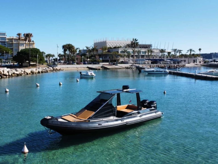 Pronajmout Polotuhá loď se skipperem či ne ONARCH v Cannes