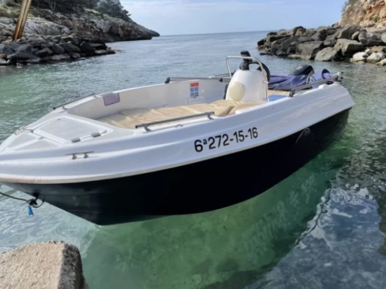Compass 400 GT jednotlivci a charterové společnosti v Bay of Santander