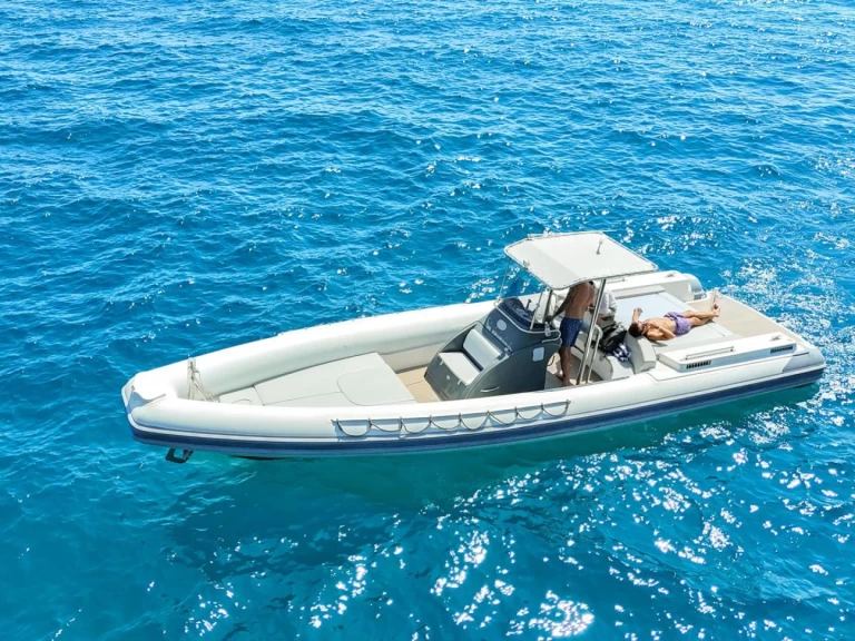 Pronajmout Polotuhá loď se skipperem či ne Top Marine v Lerici