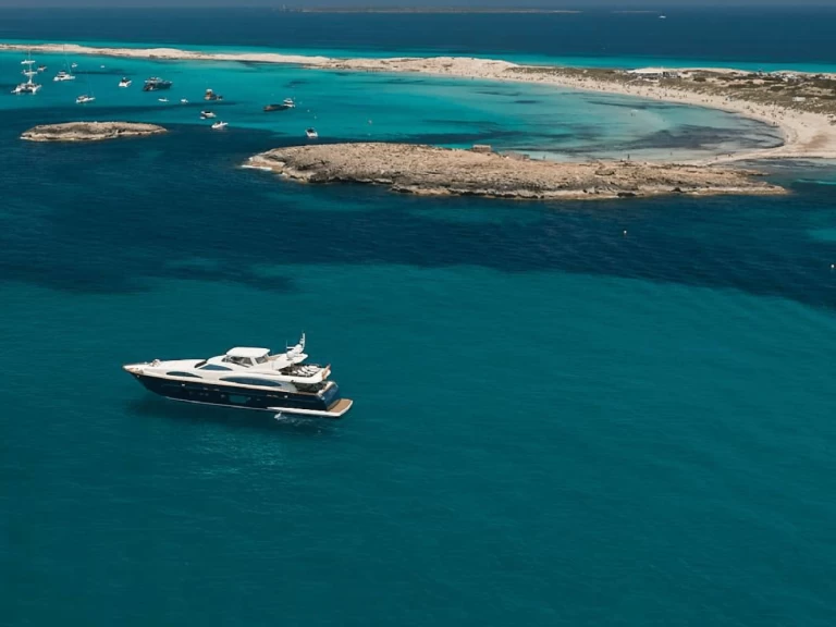 Pronajmout Jachta se skipperem či ne Astondoa v Ibiza Town