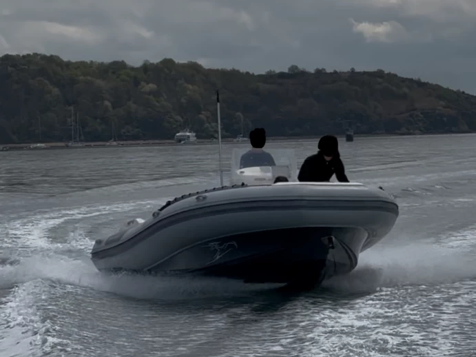 Pronájem lodi Kelt Sea Hawk 225 v Langrolay-sur-Rance na Samboatu