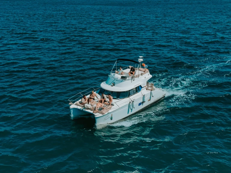 Pronájem Motorová loď v Lisabon -Fountaine Pajot Highland 35