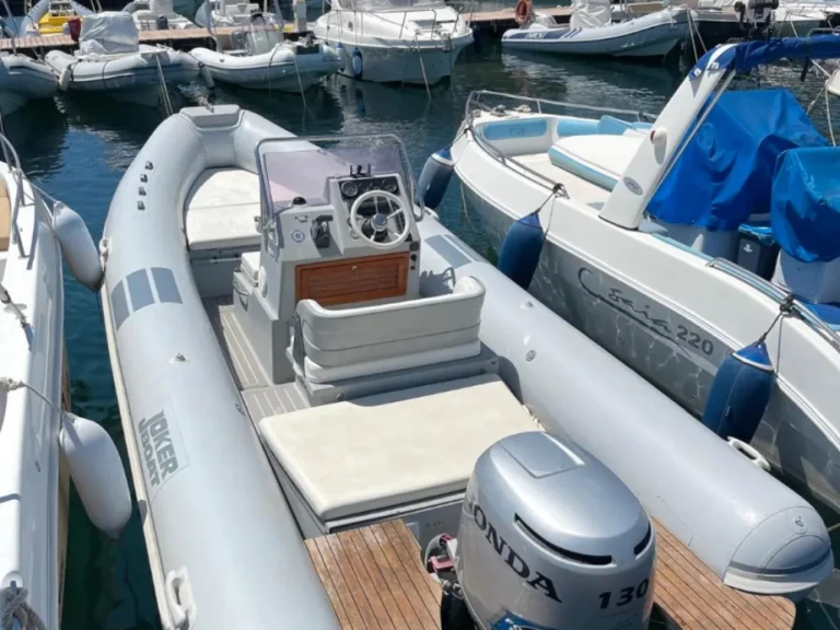 Pronajmout Polotuhá loď se skipperem či ne Joker Boat v Bacoli