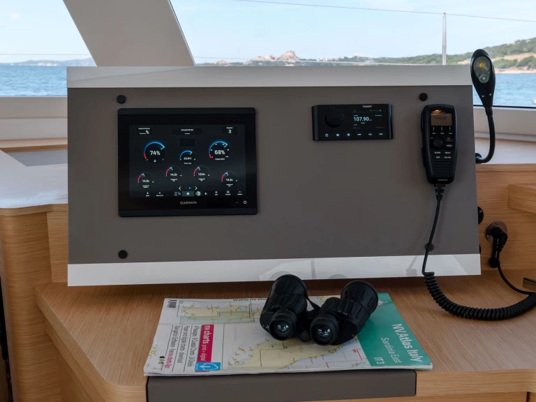 Pronájem Katamarán Fountaine Pajot s licencí