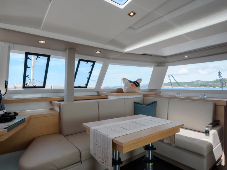 Pronájem lodi Cannigione lákavé ceny Astrea 42