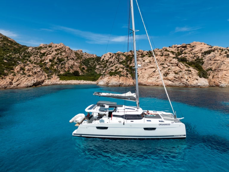 Fountaine Pajot Saona 47 jednotlivci a charterové společnosti v Cannigione