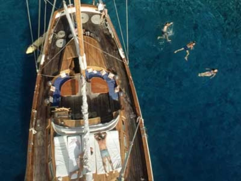 Custom Made Akin A jednotlivci a charterové společnosti v Bodrum