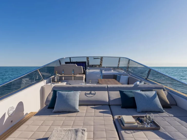 Motorová loď k pronájmu v Cannes za nejlepší cenu