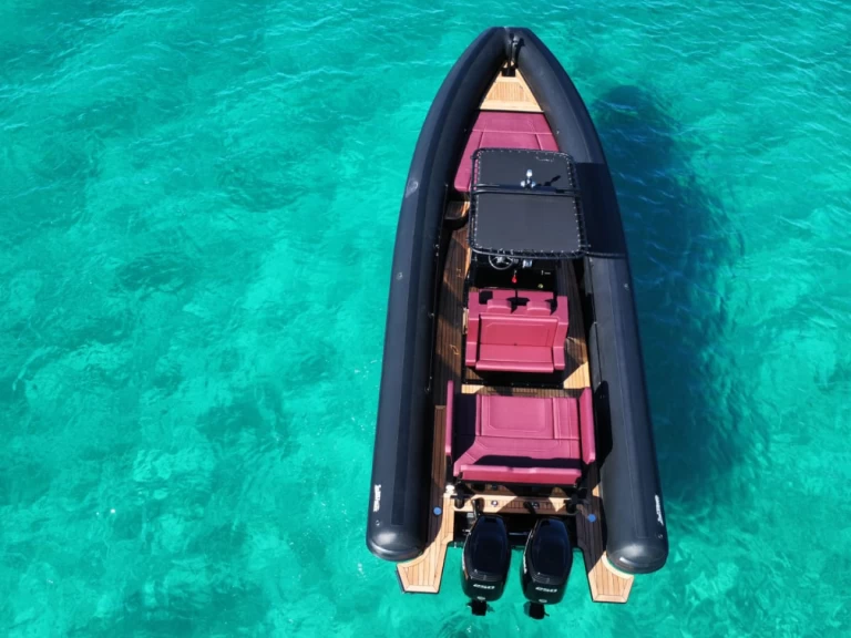 Sea Water Sea Water Phantom 300 jednotlivci a charterové společnosti v Portisco