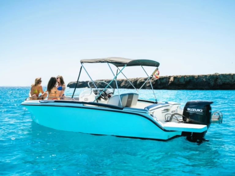 Pronájem Motorová loď BMA s licencí