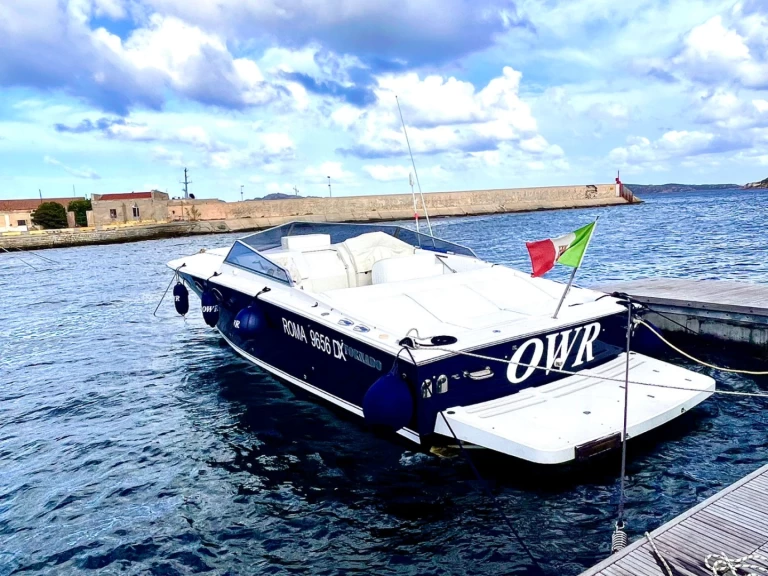 Pronajmout si Tornado 38 classic v Porto Cervo