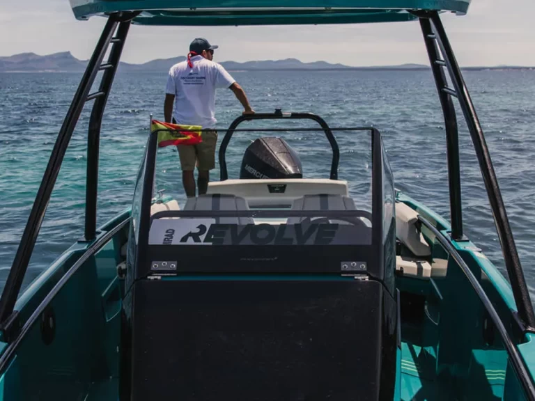 Axopar 22 Jobe Revolve jednotlivci a charterové společnosti v Port d'Alcudia