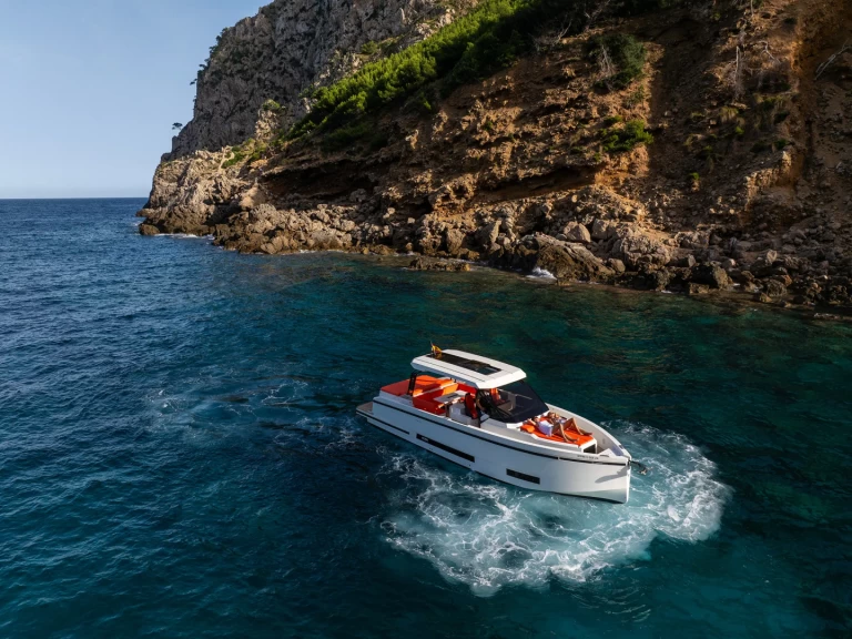 Motorová loď k pronájmu v Port d'Alcudia za nejlepší cenu