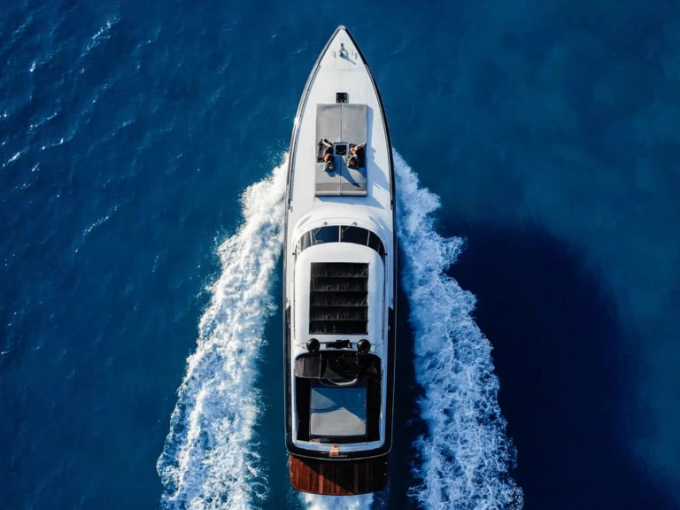 Baia Panther 80 jednotlivci a charterové společnosti v Ibiza Town