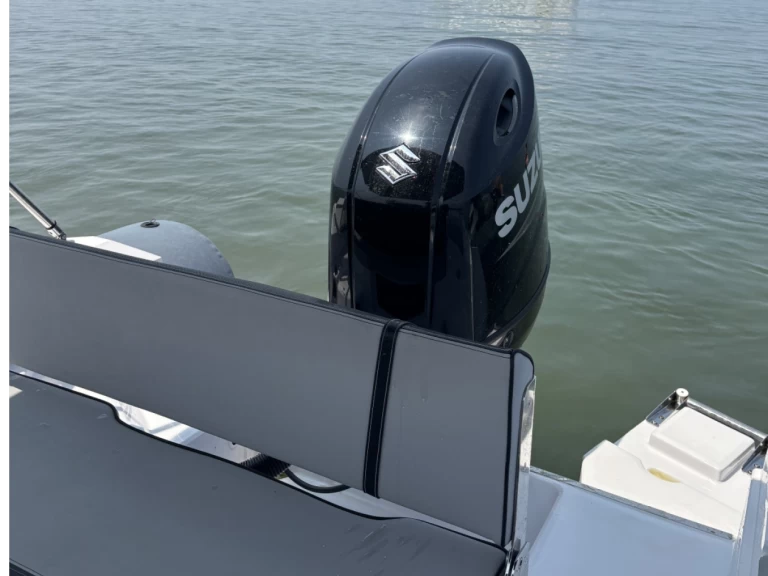 Pronájem lodi Arcachon lákavé ceny Cayman 23 Sport