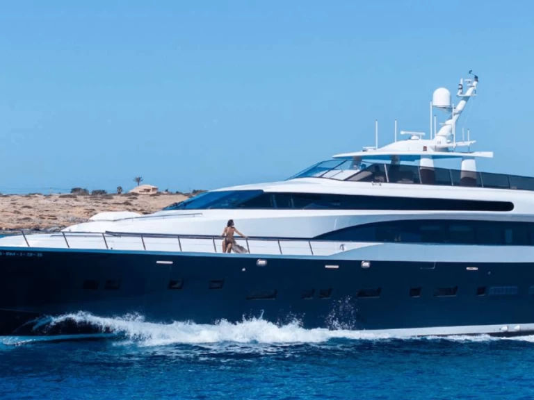 Pronájem Jachta v Ibiza Town -Custom Royal Yacht 150