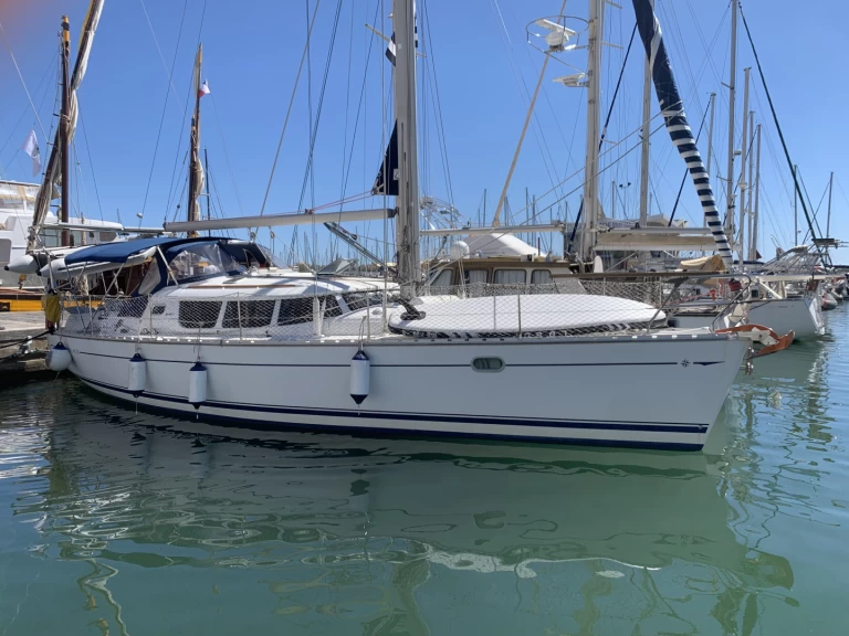 Pronajmout si Jeanneau Sun Odyssey 40 DS v Le Cap d'Agde