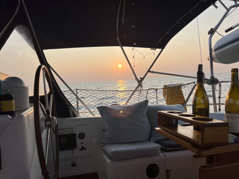 Pronájem Plachetnice Jeanneau s licencí