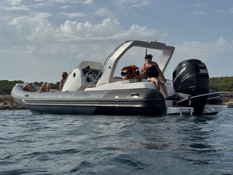 Pronajmout Polotuhá loď se skipperem či ne Stingher v Martigues