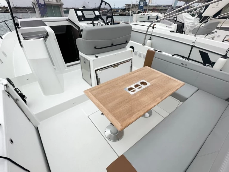 Pronájem lodi Bénéteau Flyer 9 SPACEdeck v Barcelona na Samboatu