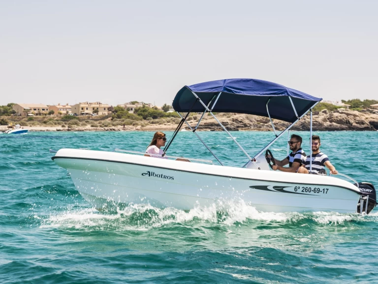 Motorová loď k pronájmu v Portocolom za nejlepší cenu