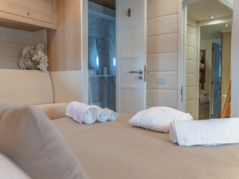 Benetti Benetti 72 jednotlivci a charterové společnosti v Salerno