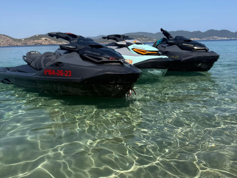 Pronájem lodi Sea-Doo 300 RXT v Santa Eularia des Riu na Samboatu