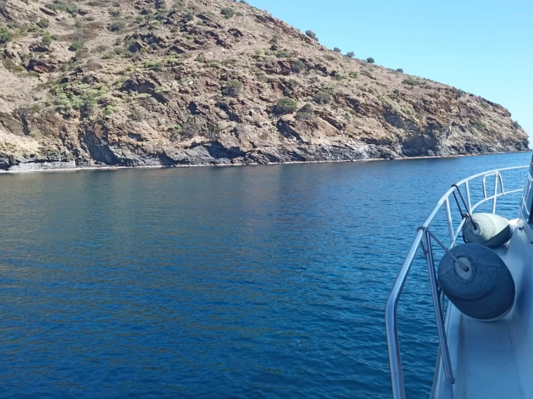 Pronájem Motorová loď Arcoa s licencí