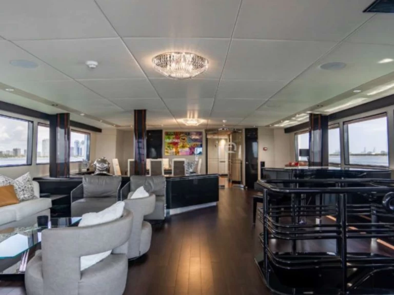 Pronajmout si Broward Quantum v Miami