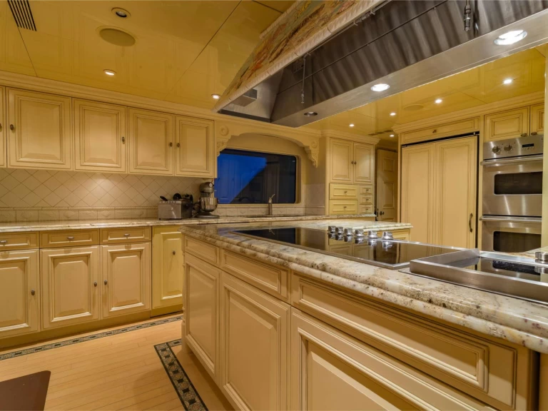 Christensen I LOVE THIS BOAT jednotlivci a charterové společnosti v Bahamy