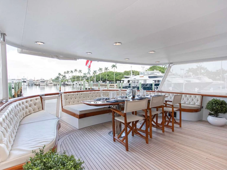 Burger SOVEREIGN jednotlivci a charterové společnosti v Maine