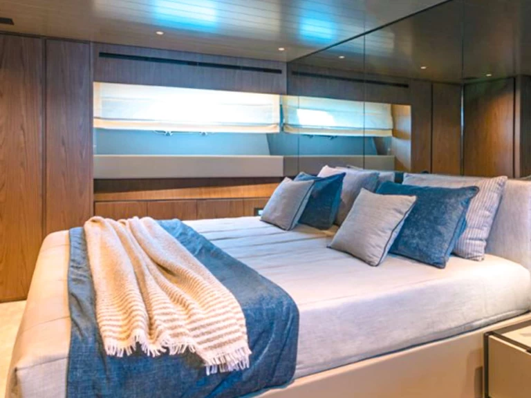  KIMANI jednotlivci a charterové společnosti v Punat