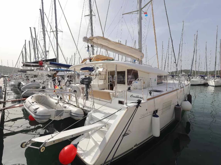 Pronájem Katamarán v Pula -Lagoon Lagoon 400