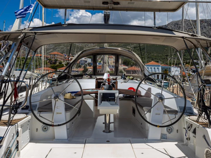 Pronajmout Plachetnice se skipperem či ne Bavaria v Paleros