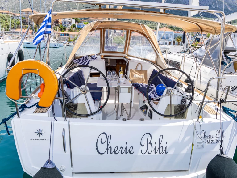 Plachetnice k pronájmu v Lefkáda za nejlepší cenu