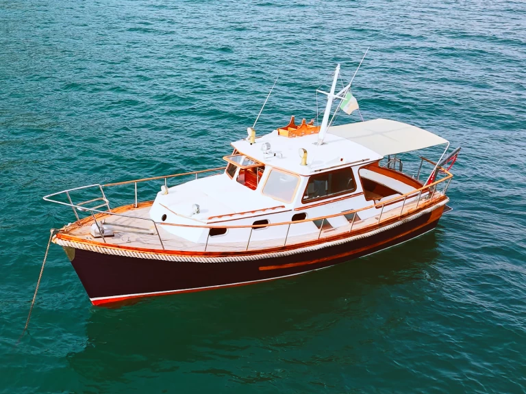 Pronájem lodi G.i.a.m Rapallo Portofino Pilot v Bocca di Magra na Samboatu